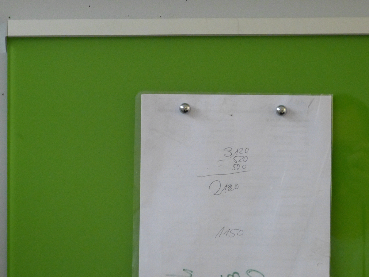 Küchenrückwände mit lackierten Gläser