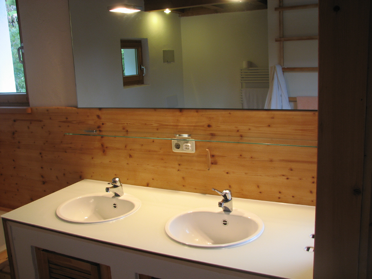 Küchenrückwände mit lackierten Gläser